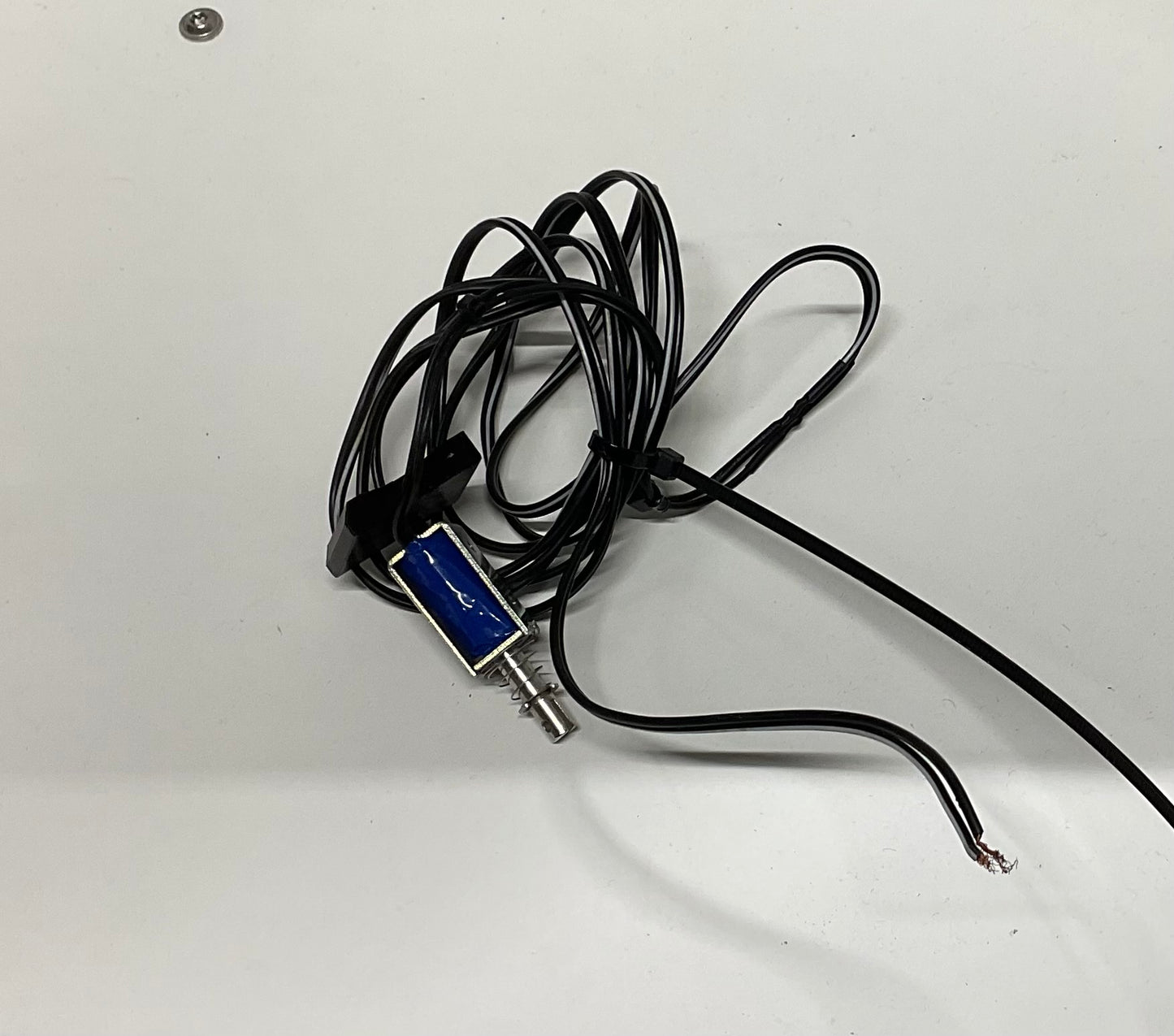 Kleines Magnetventil