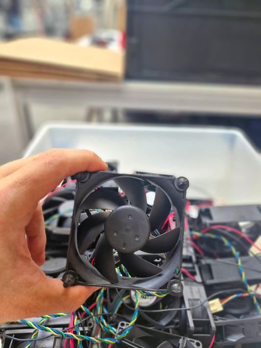 Lüfter DC Brushless/Sunon 80x80×25mm