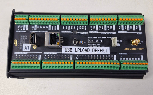 Arduino Portenta Machine Control (USB Upload defekt, rechter Standfuß fehlt)